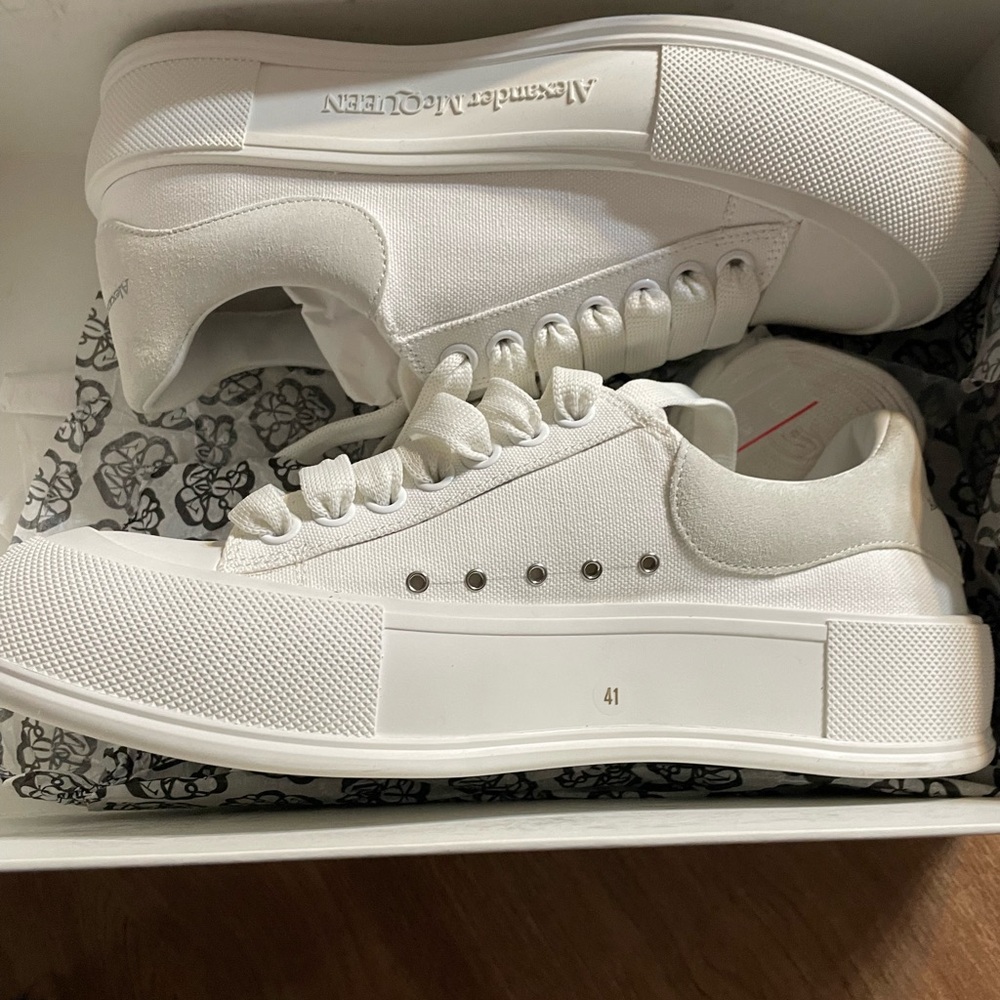 Alexander McQueen White Men's Sneakers - Picture 4 of 16